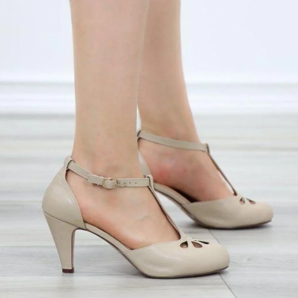 Vintage Style t-strap Rockabilly Kitty Heels - Picture 4 of 10